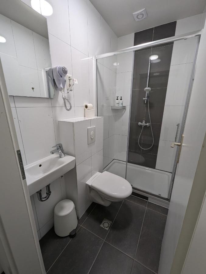 Hotel Tempelhof - City-Messe-Arena Cologne Extérieur photo
